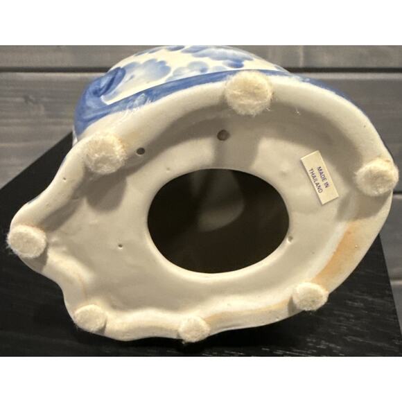 Vintage Blue & White Ceramic Cat Figurine Floral Pattern Made in Thailand - Picture 6 of 9